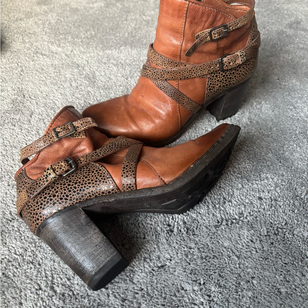 Miz Mooz Tan Leather Ankle Boots - Picture 3 of 8